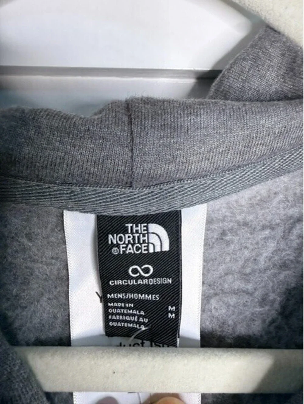 The North Face Men's Hoodie Gray Pullover Sweatshirt Logo Kangaroo Pocket Size M